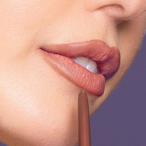 Plush Lipliner Almond Butter
