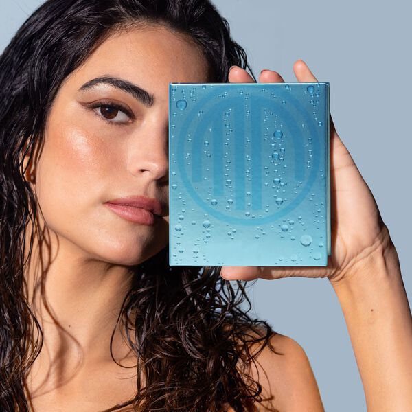 Make Waves Eye & Cheek Palette model